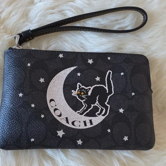 NWOT Coach Black Cat & Moon Signature Corner Zip Wristlet/Wallet π€πββ¬οΈπππβ€οΈ - Picture 12 of 13